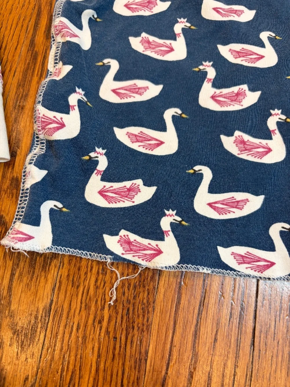 🦢 Roller Rabbit Swan Print  Top | Kids Size 4
